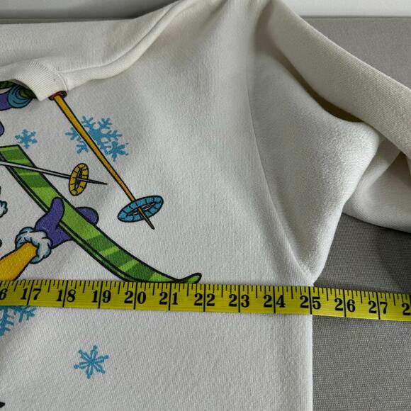 Vintage Disney winter skiing sweatshirt - Picture 9 of 10